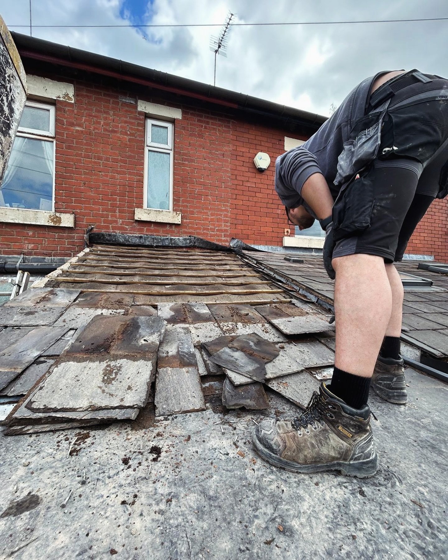 With Built UK Ltd, you can expect a seamless, stress-free building experience, with transparent communication and expert oversight at every stage. Contact us today to discuss your project or request a consultation.
