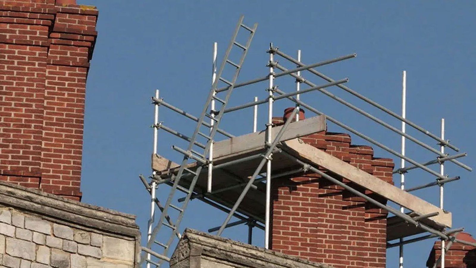 With Built UK Ltd, you can expect a seamless, stress-free building experience, with transparent communication and expert oversight at every stage. Contact us today to discuss your project or request a consultation.